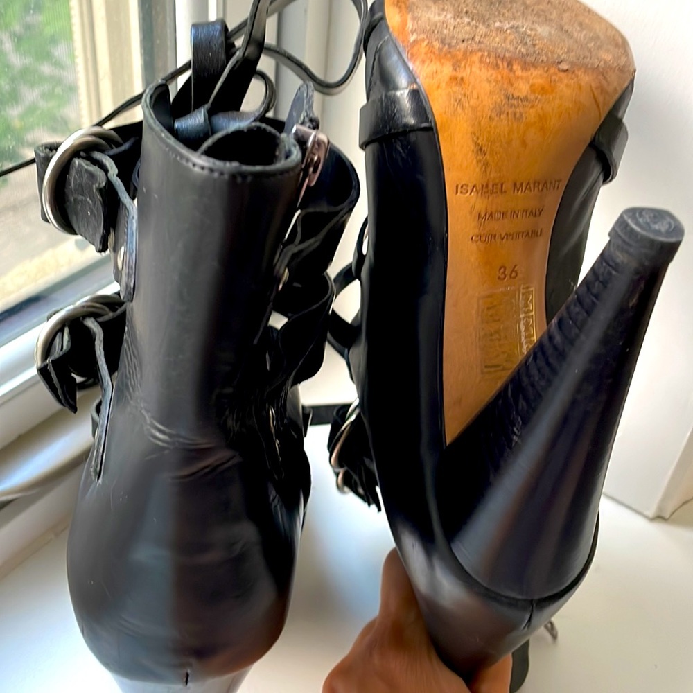 I am getting rid of all my high heels, I can’t wear them ☹️. Hope you enjoy them - Picture 5 of 5